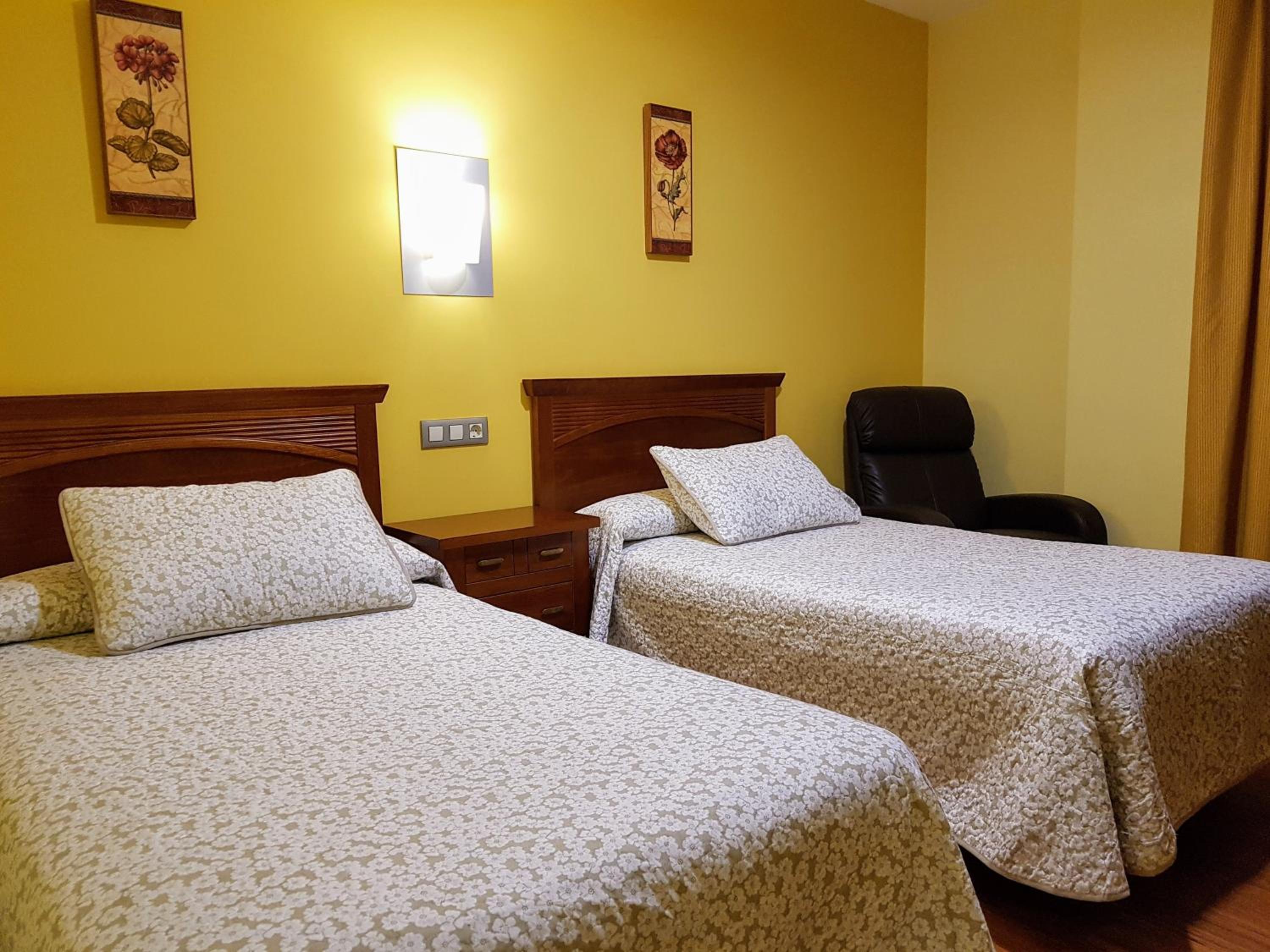 Hotel Reina Isabel 24/57