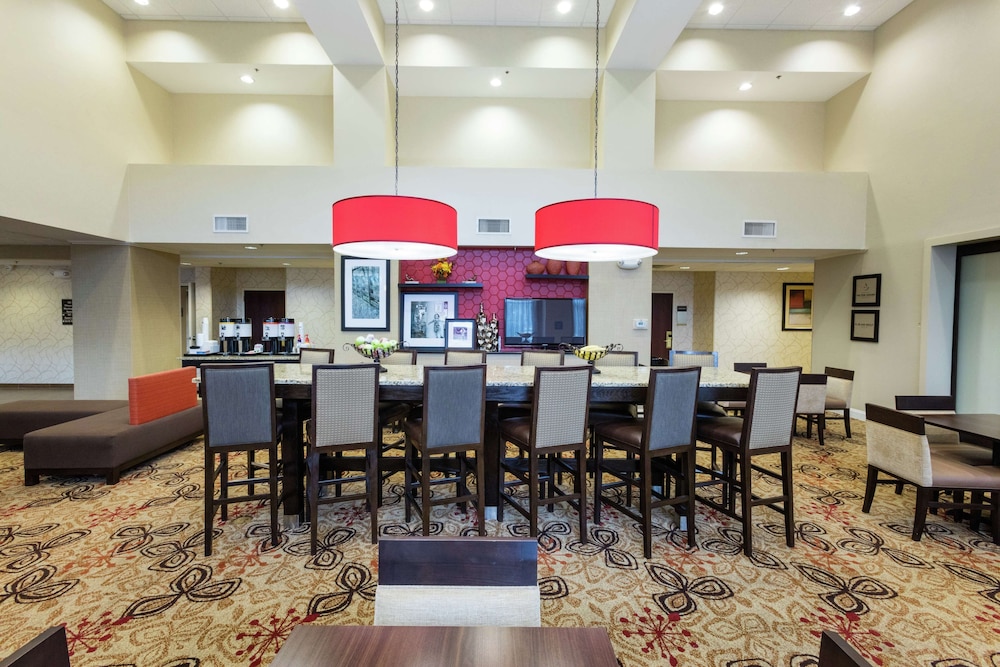 Hampton Inn And Suites Jacksonville Airport 39/42