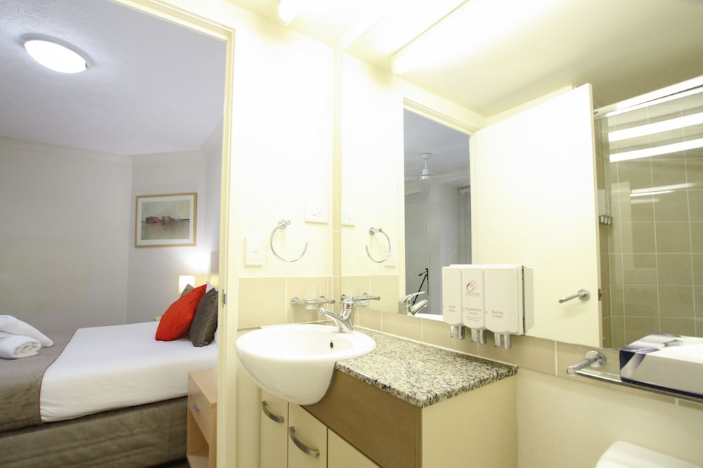 CALOUNDRA CENTRAL APARTMENT HOTEL 36/68