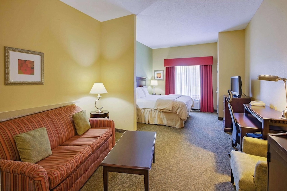 La Quinta Inn Suites Richmond Kings Dominion 30/44