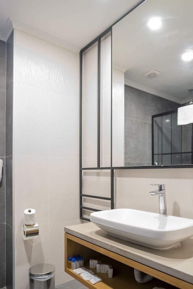 Side Square Hotel - Adults Only 38/40