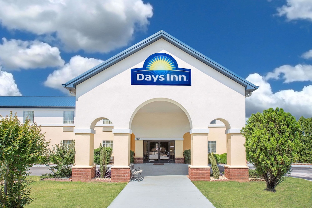 Days Inn by Wyndham Lincoln, AL 1/50