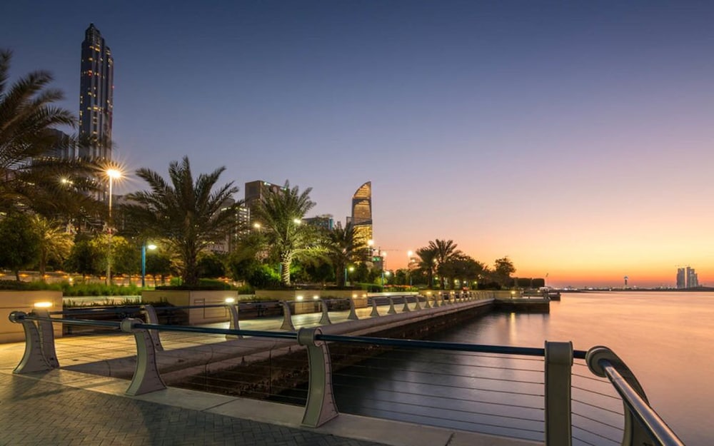 C - Hotel and Suites Doha 44/50