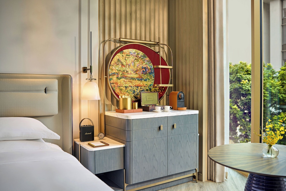 Fairmont Hanoi 8/102