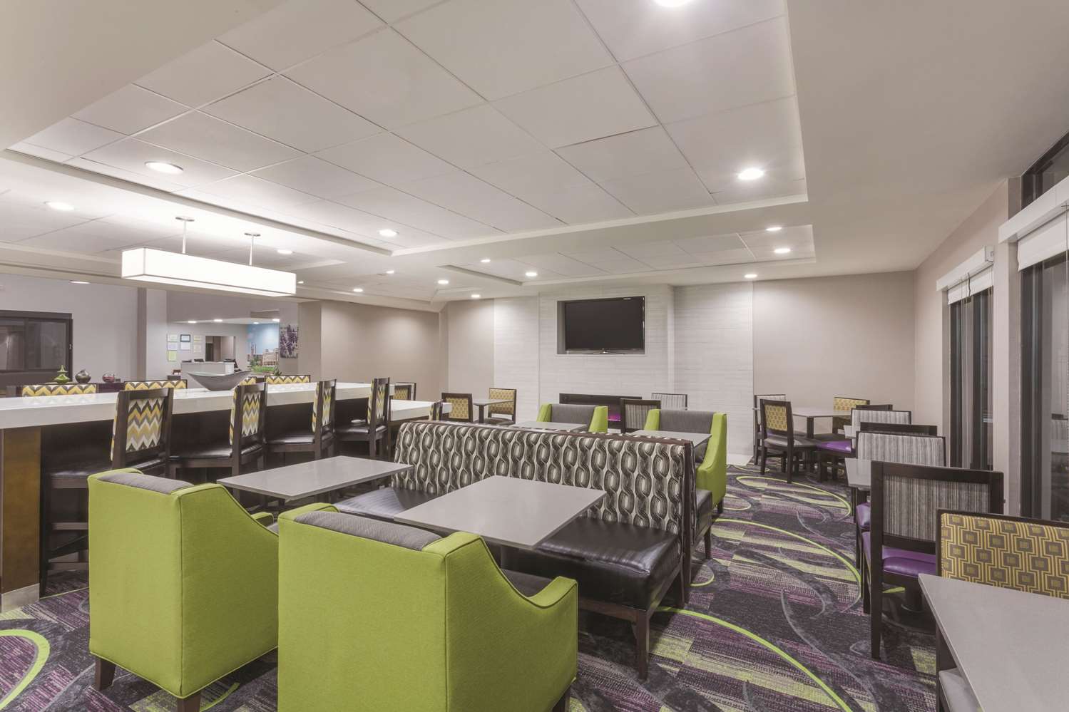 La Quinta Inn & Suites by Wyndham Columbus North 10/15