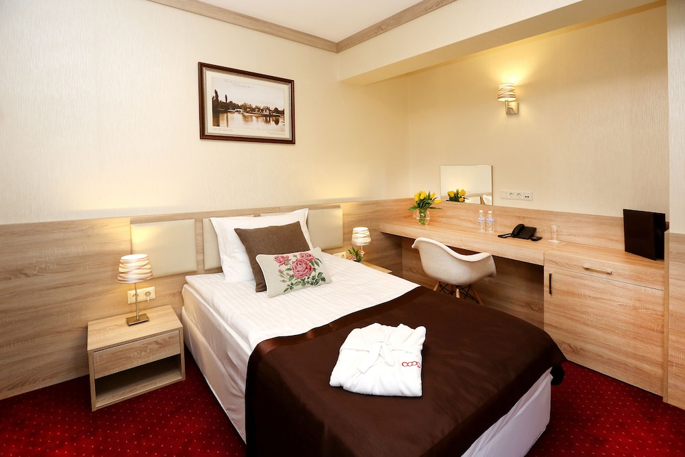 Coop Hotel Sofia 29/69