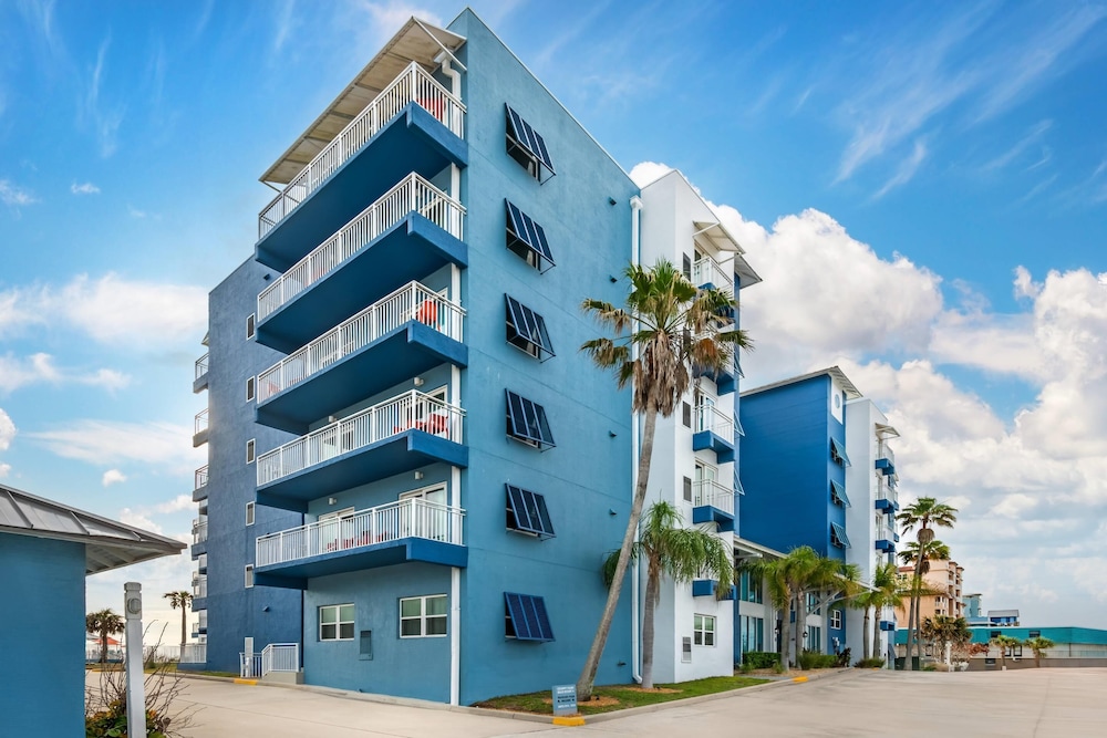 Coconut Palms Beach Resort II 4/50