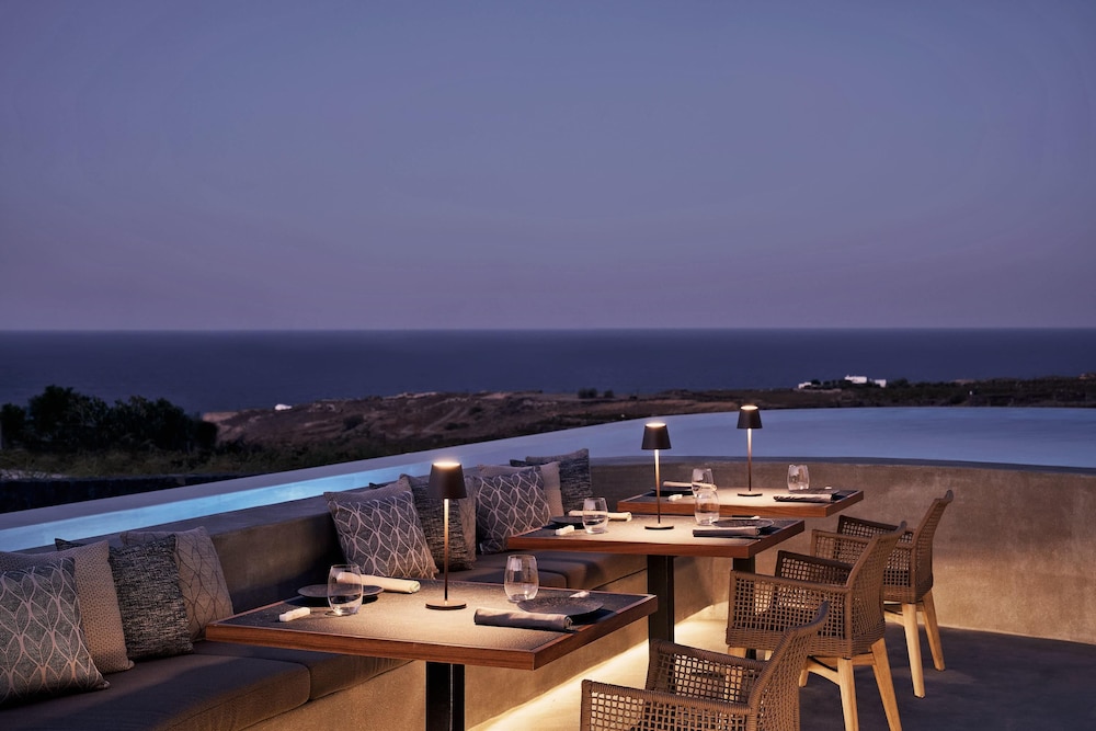 Magma Resort Santorini in of the Unbound Collection by Hyatt 51/64