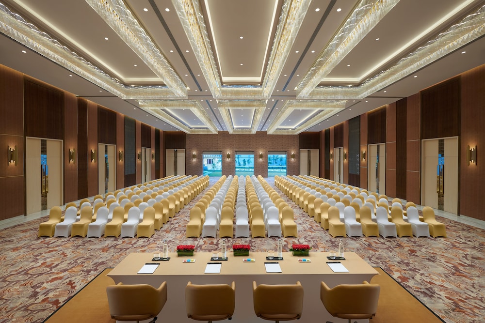 Hyatt Regency Dehradun Resort And Spa 19/25
