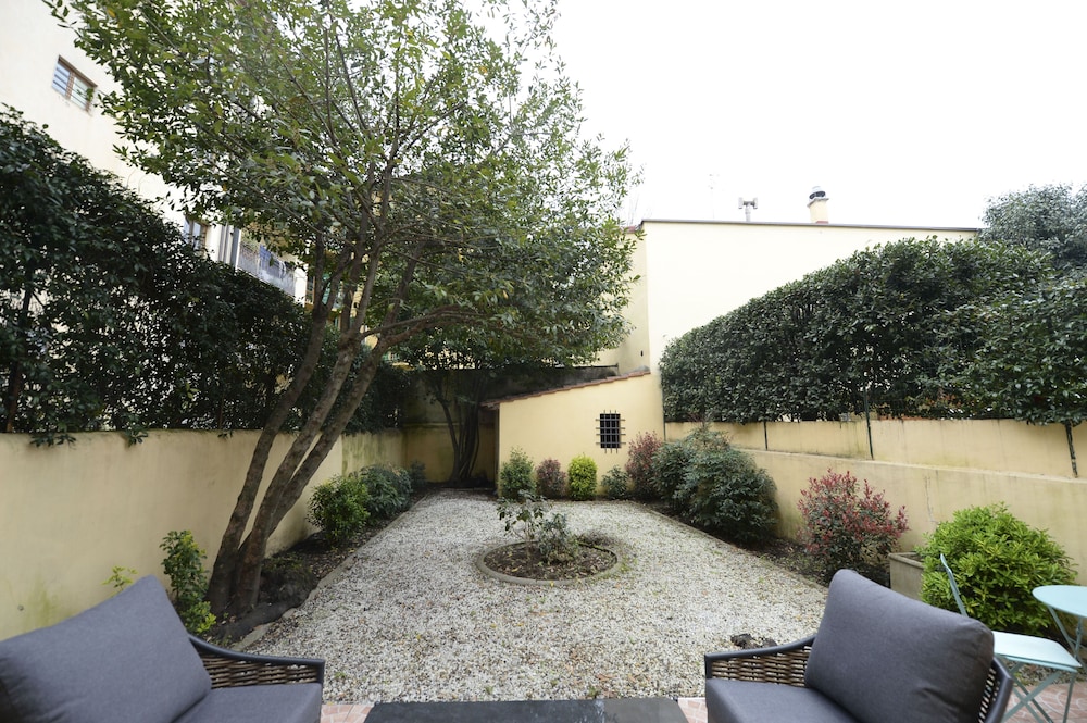 Palazzo Oliveto 53/60