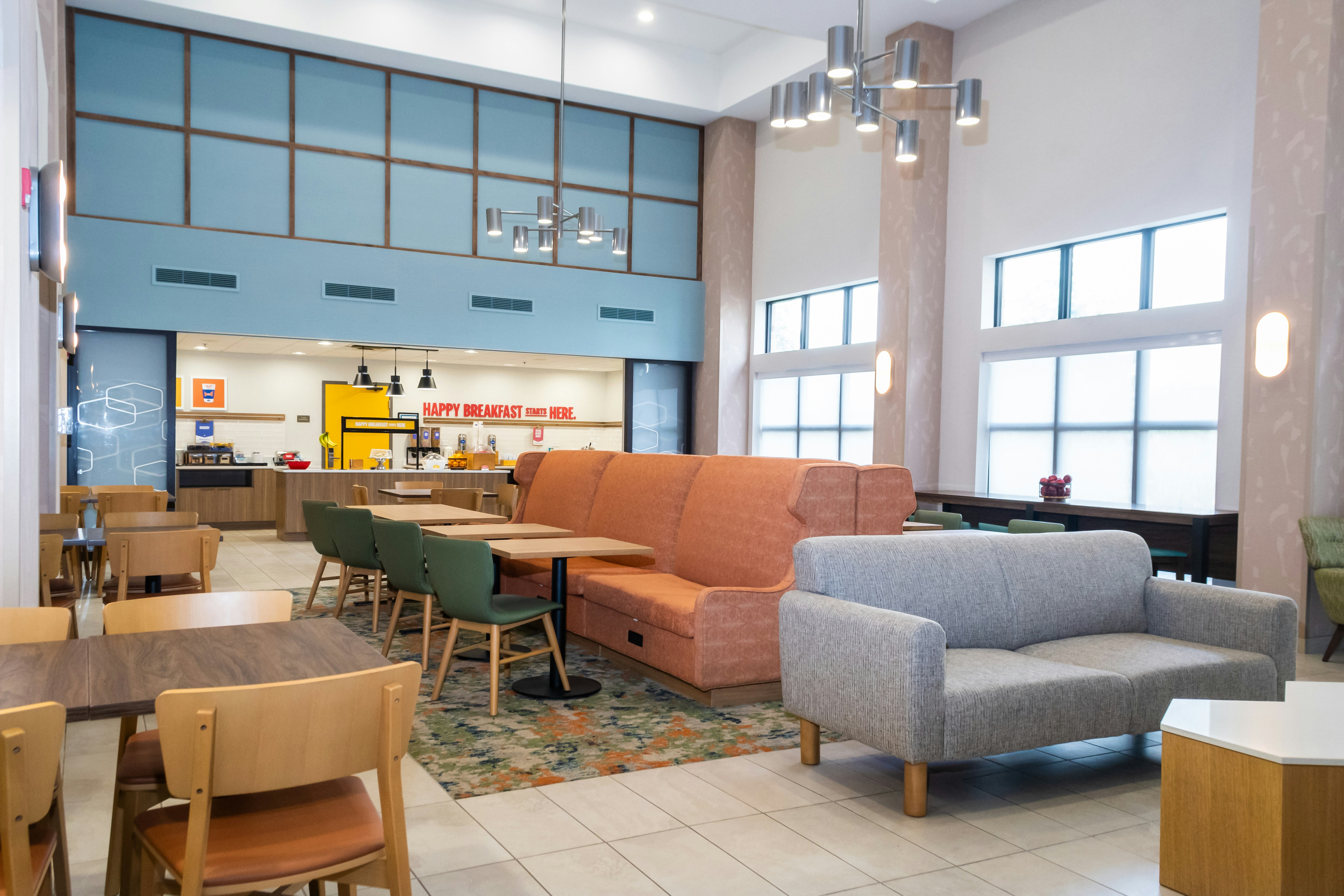Hampton Inn Suites Addison 35/58