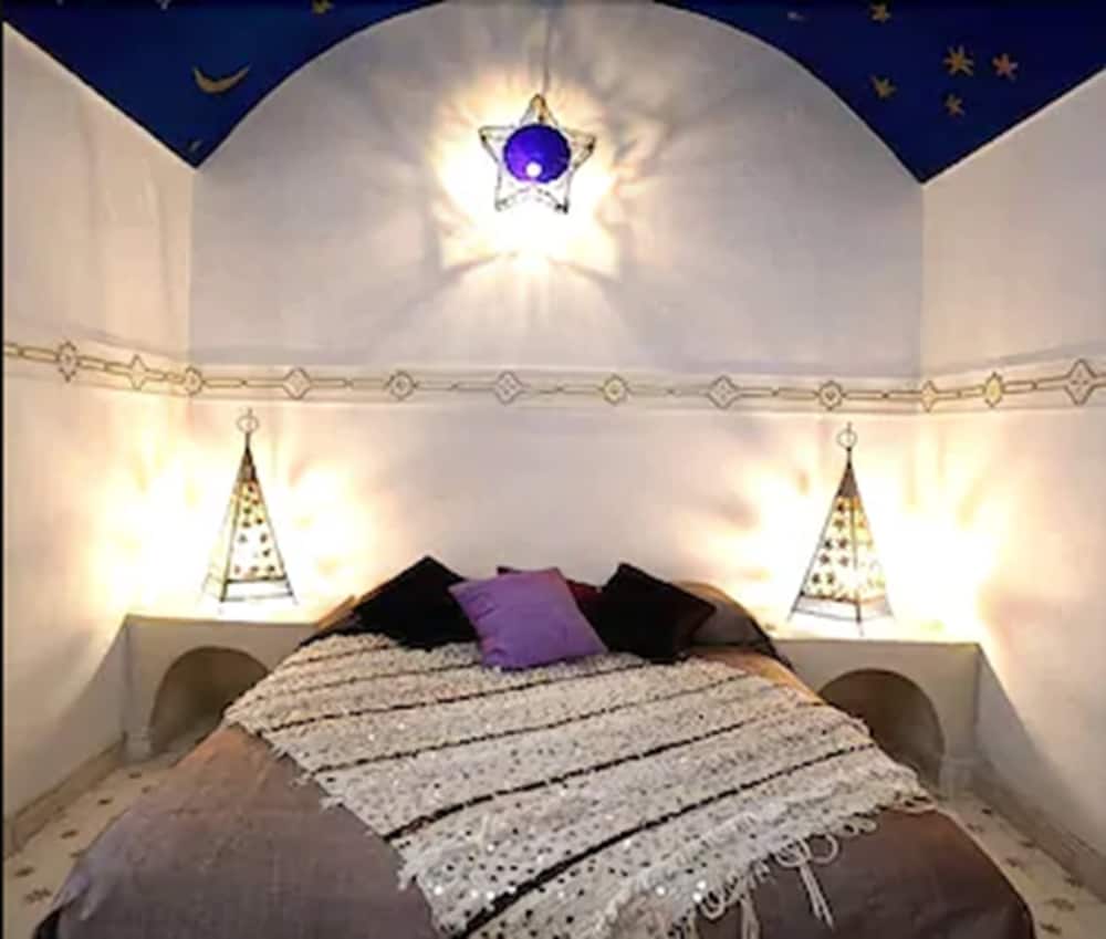 RIAD ALADDIN 17/76