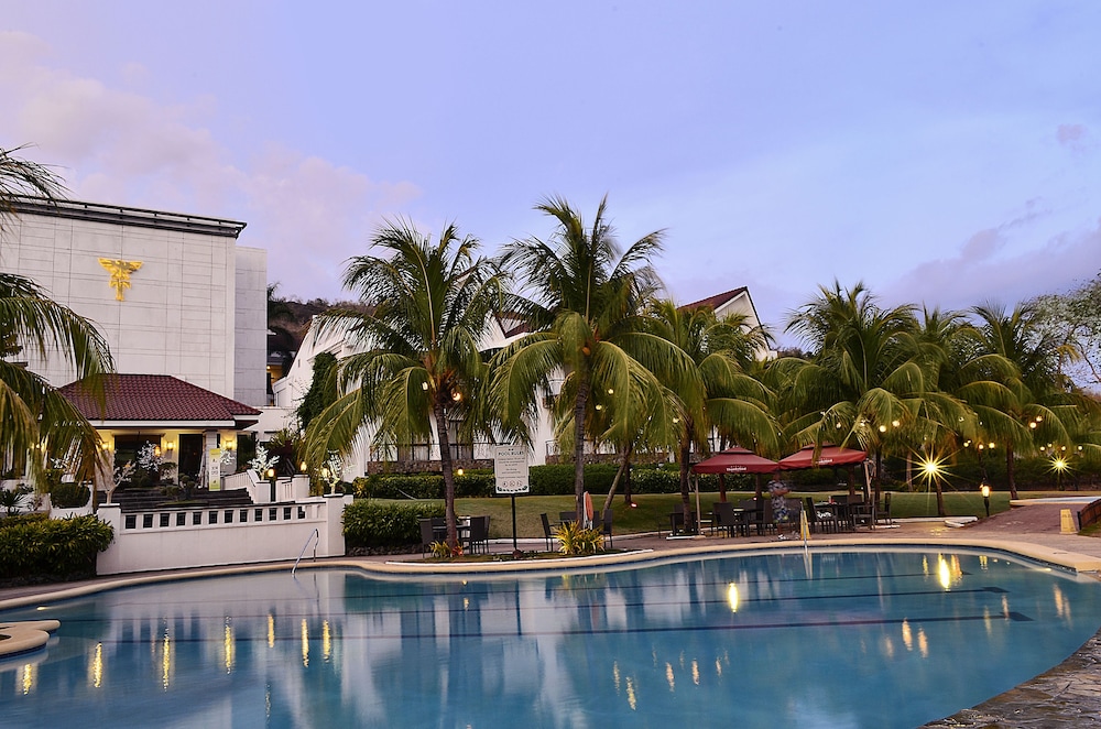 Thunderbird Resorts - Rizal 8/70