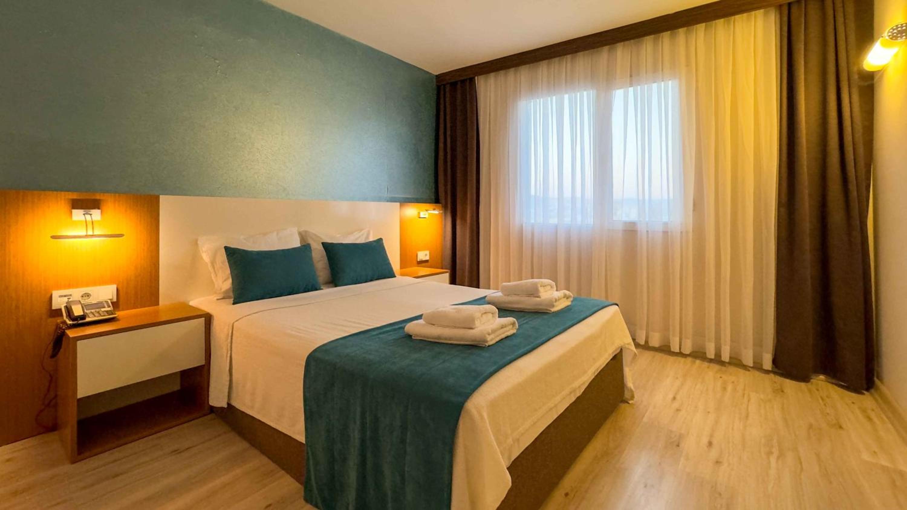 جناح جونيور بإطلالة على البحر، La Bella Suit Otel 4/10