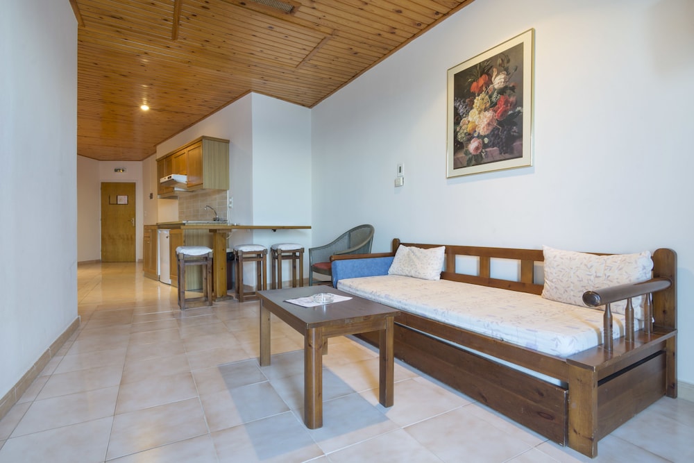 Kyveli Apartments 10/50