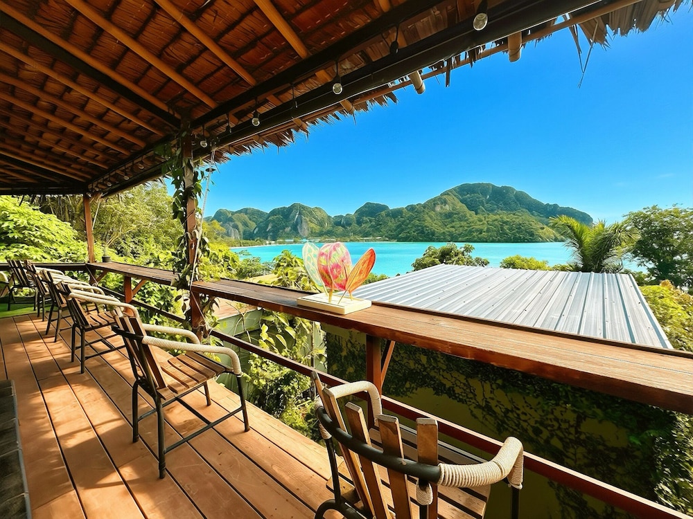 PHI PHI SEA SKY RESORT 39/66