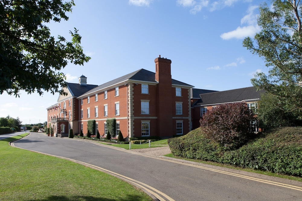 Whittlebury Hall Hotel & Spa 66/67