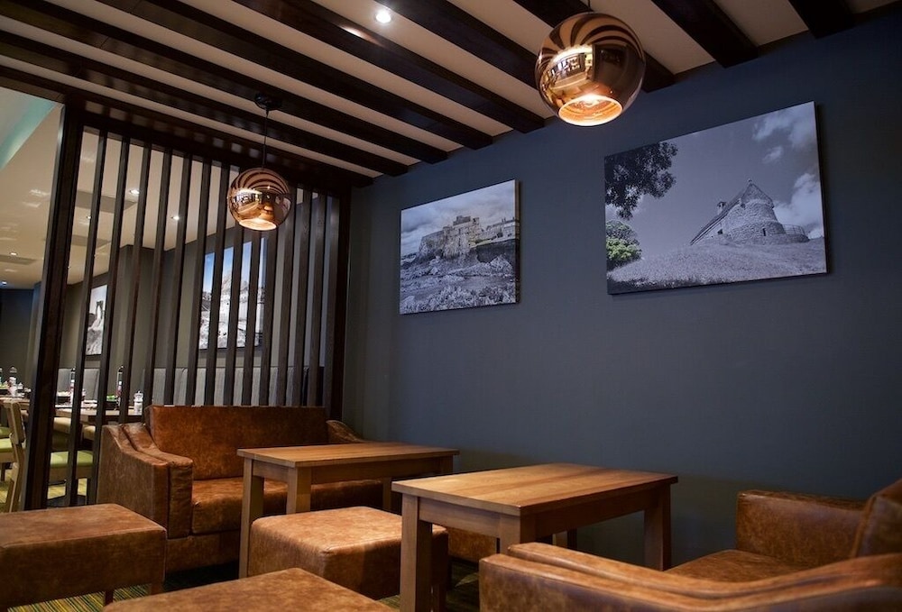 Premier Inn Jersey St Helier (Charing Cross) hotel 30/46