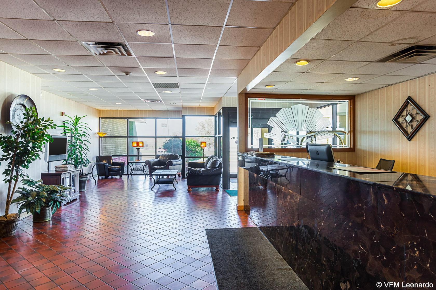 Studio6 Lincoln, NE - Airport 8/43
