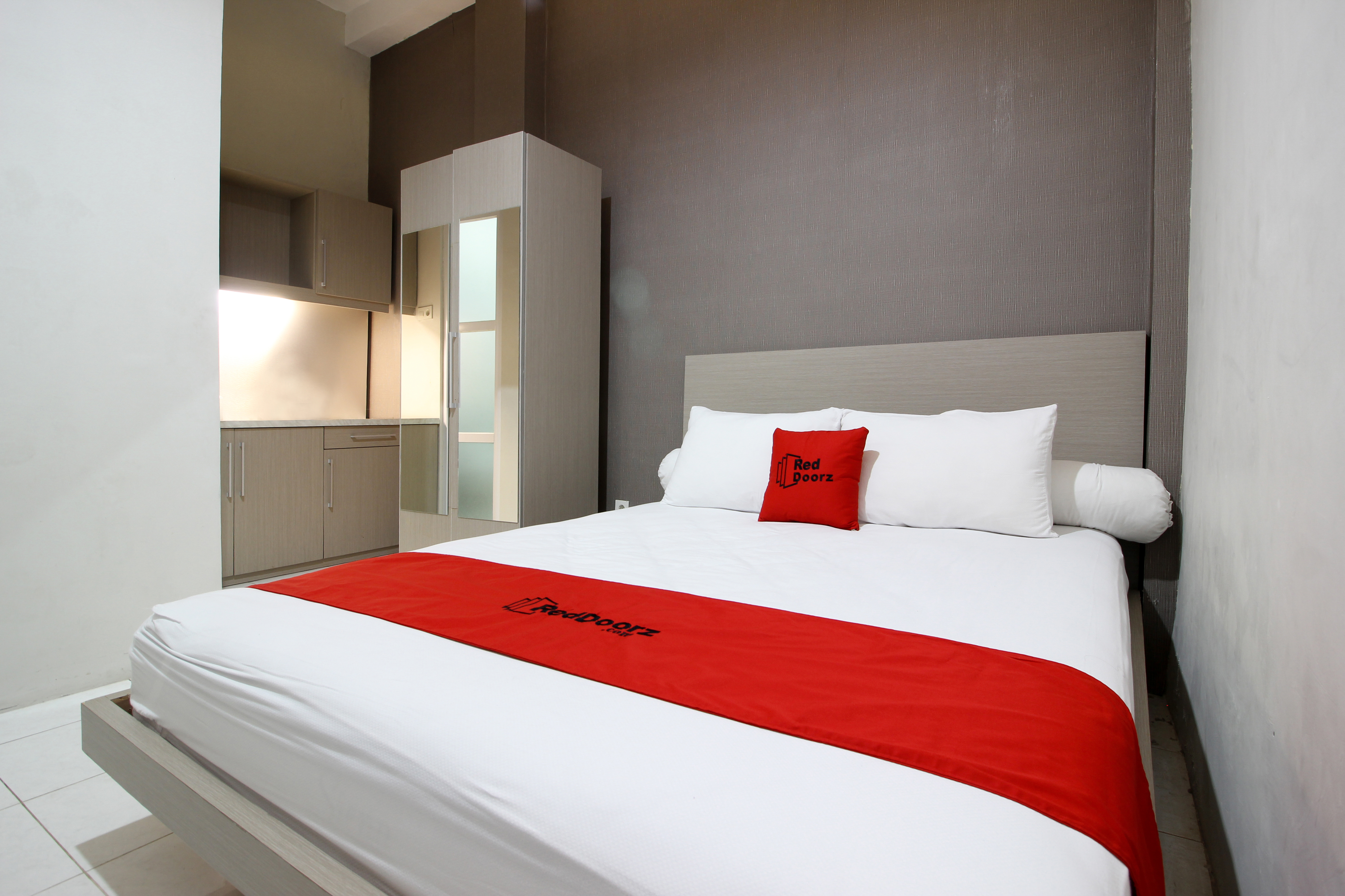 Reddoorz Plus Near Upn Jogjakarta 2 20/32