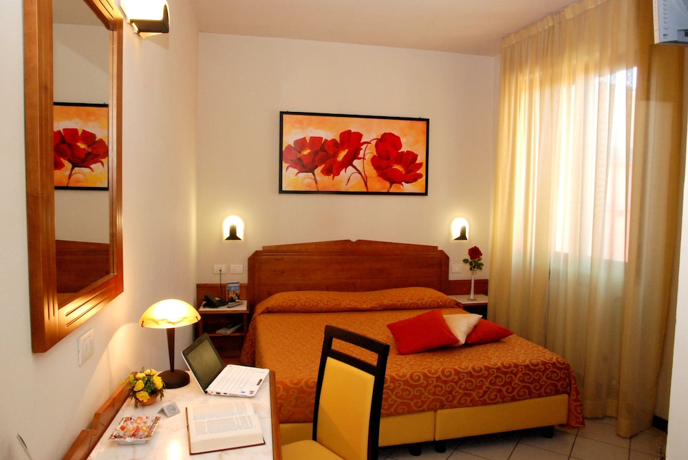 Hotel Marzia 23/34