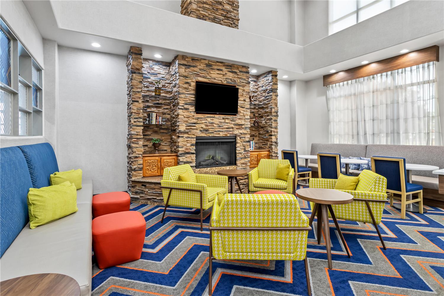 Hampton Inn & Suites Farmington, NM 23/33
