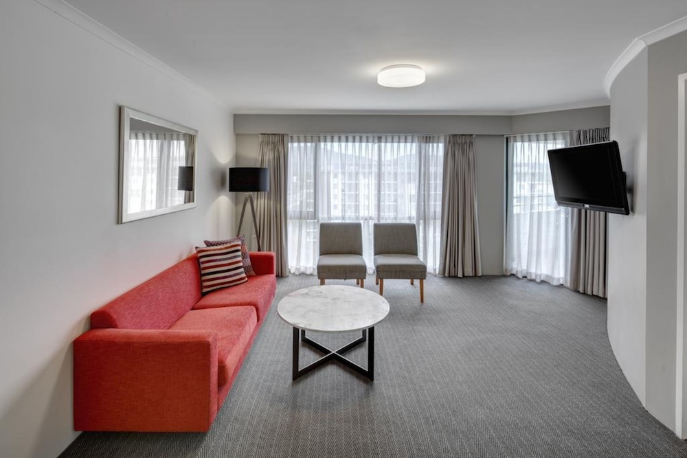 Adina Serviced Apartments Canberra James Court 24/45