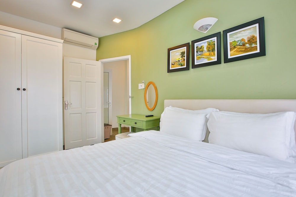Sunflower Boutique Studio Apartment 7/44