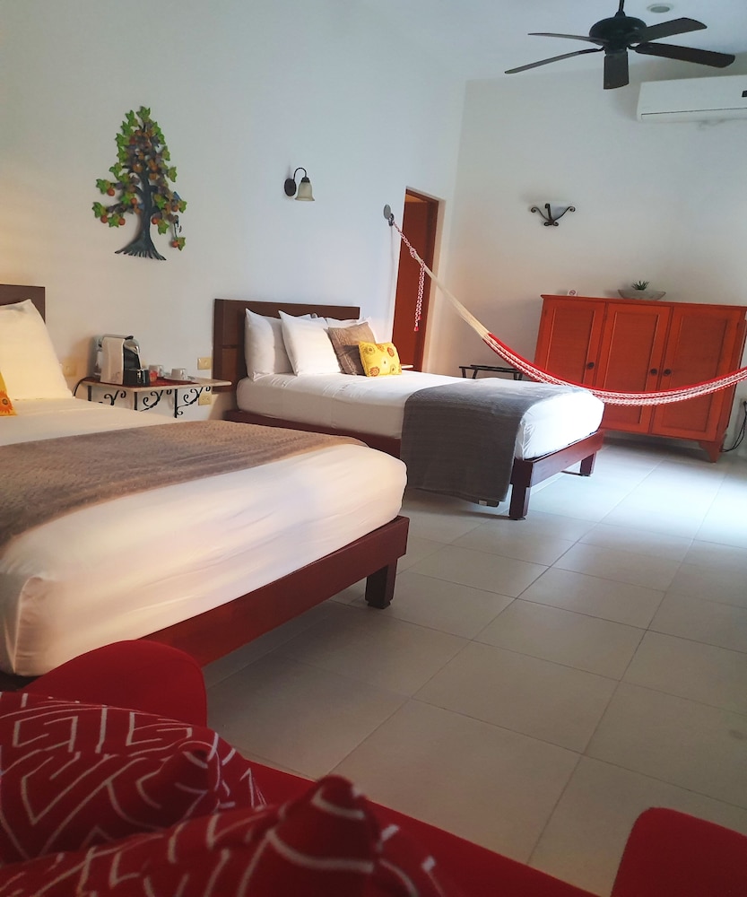 Hotel Merida Santiago 29/78