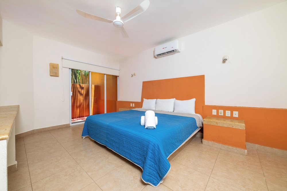 Hotel Ixzi Plus 19/63