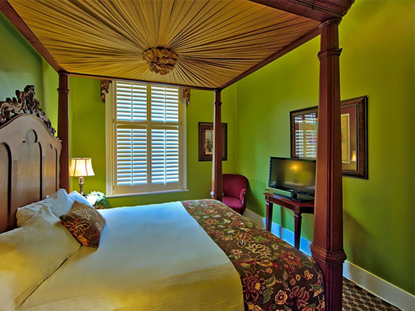 Suite, King Bed