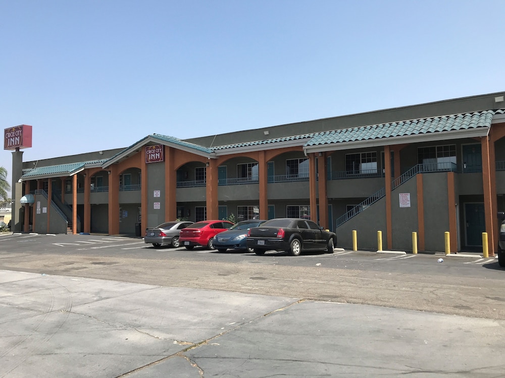 Americas Best Value Inn Corona 39/46