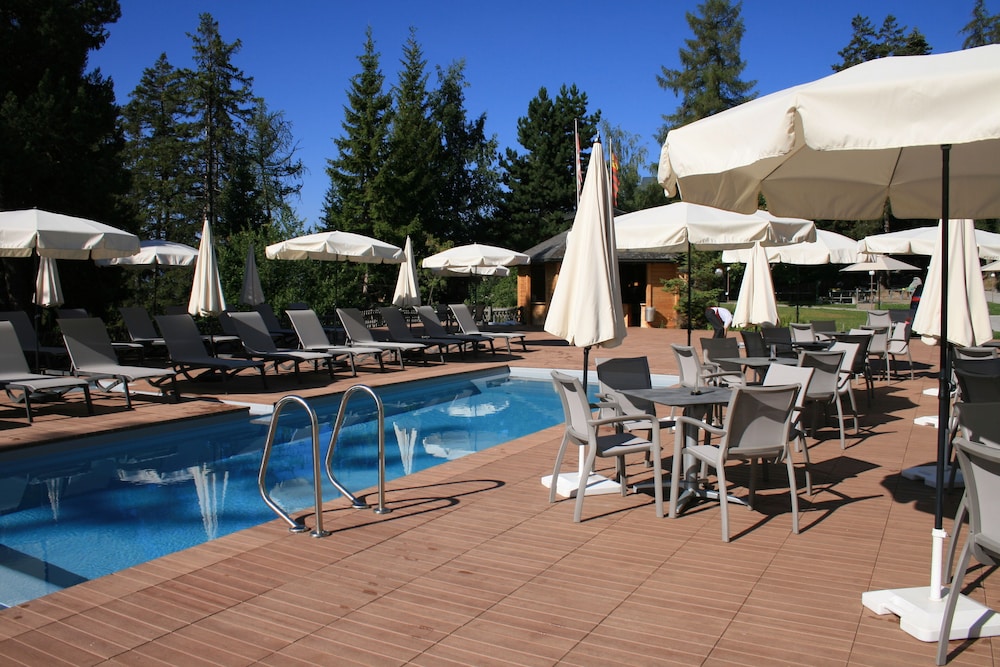 Hotel Valaisia 63/89