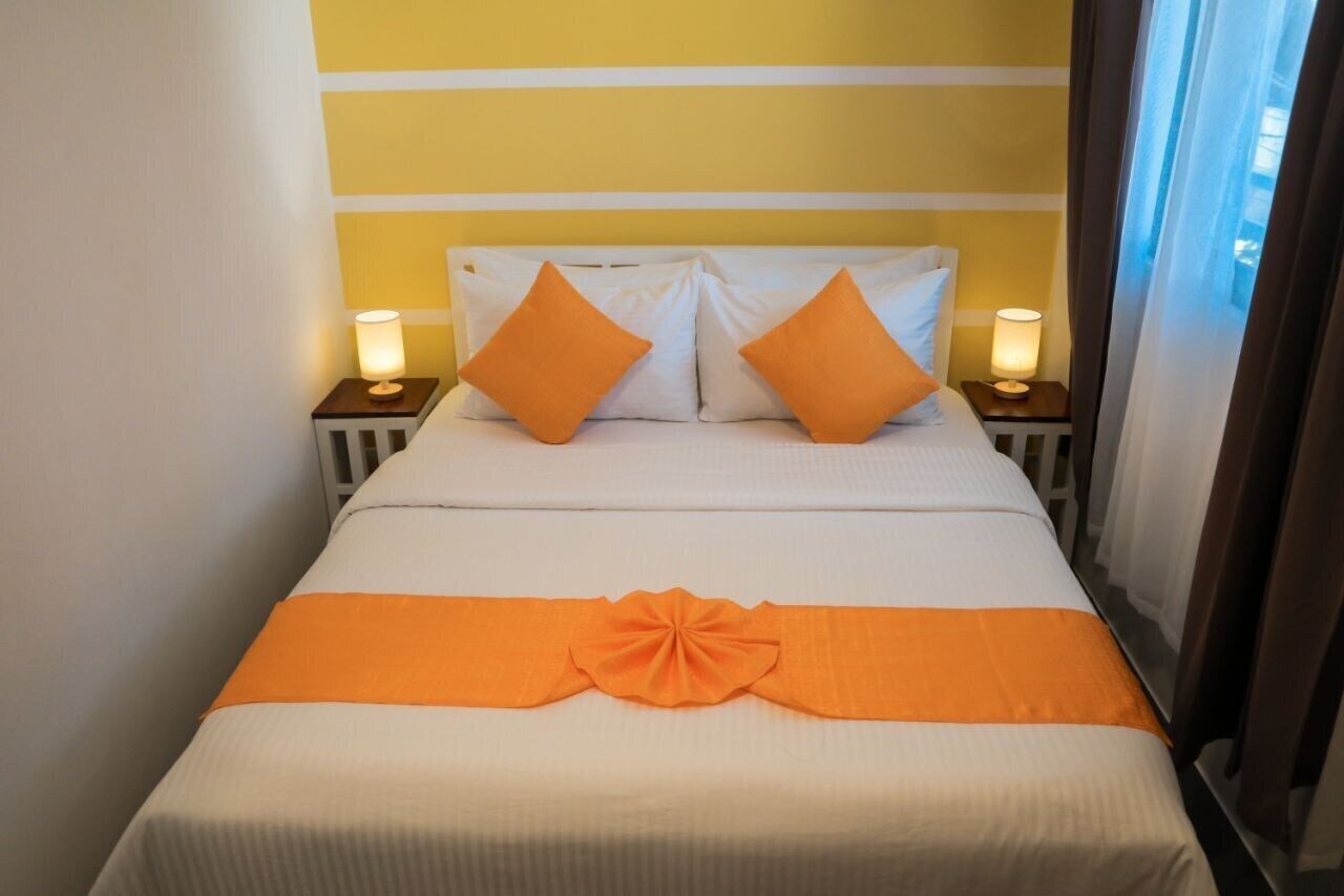1 BEDROOM, STANDARD, TRIPLE