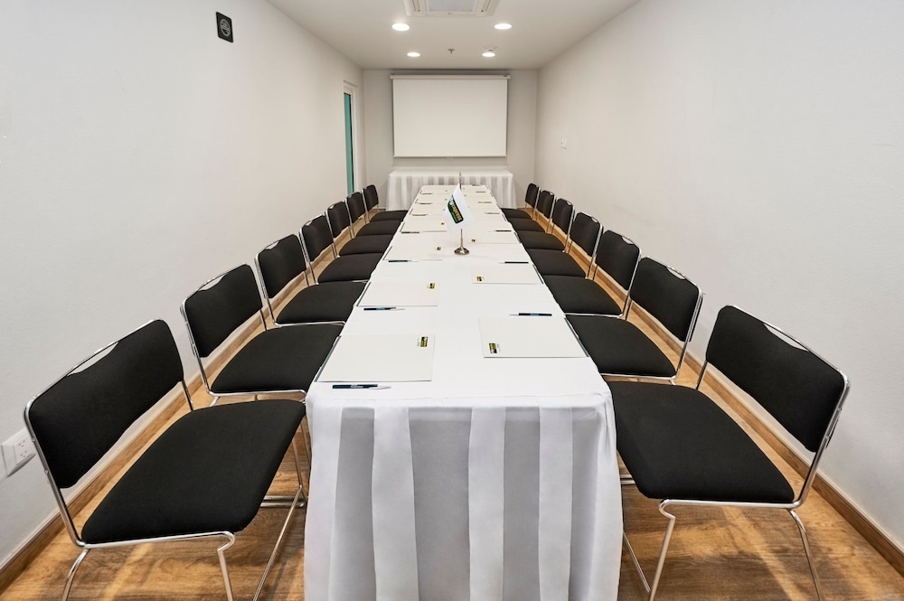 City Express Junior by Marriott Toluca Zona Industrial 33/39