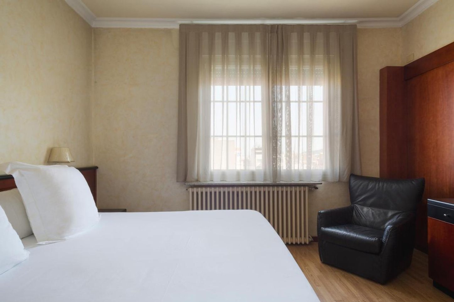 Astoria Hotel 12/42