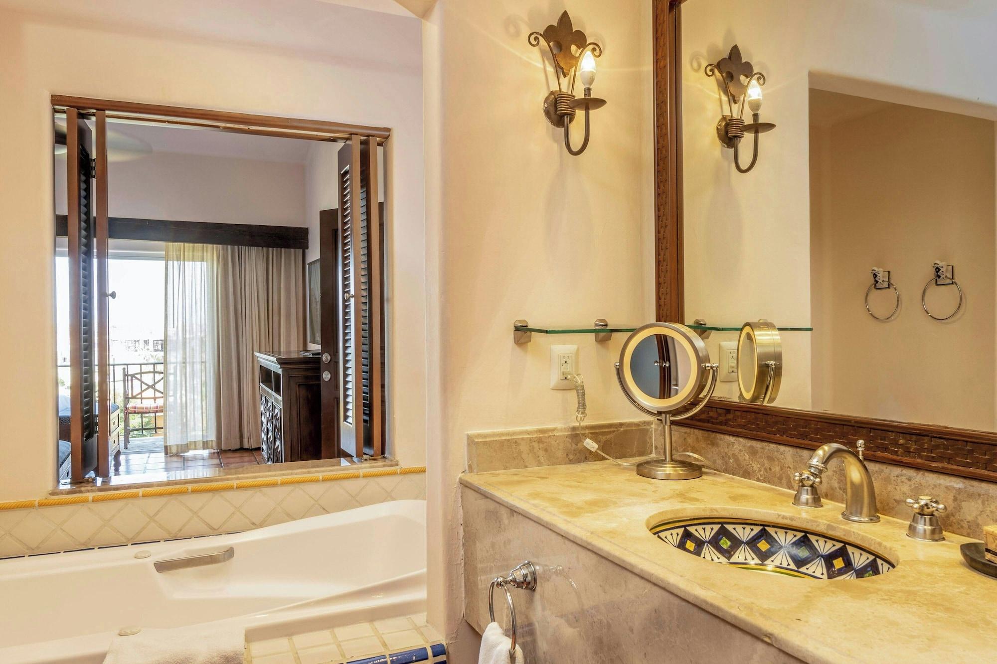 جناح بإطلالة على البحر بشرفة بغرفة نوم واحدة، Hacienda Del Mar Los Cabos Resort Villas And Golf 4/5