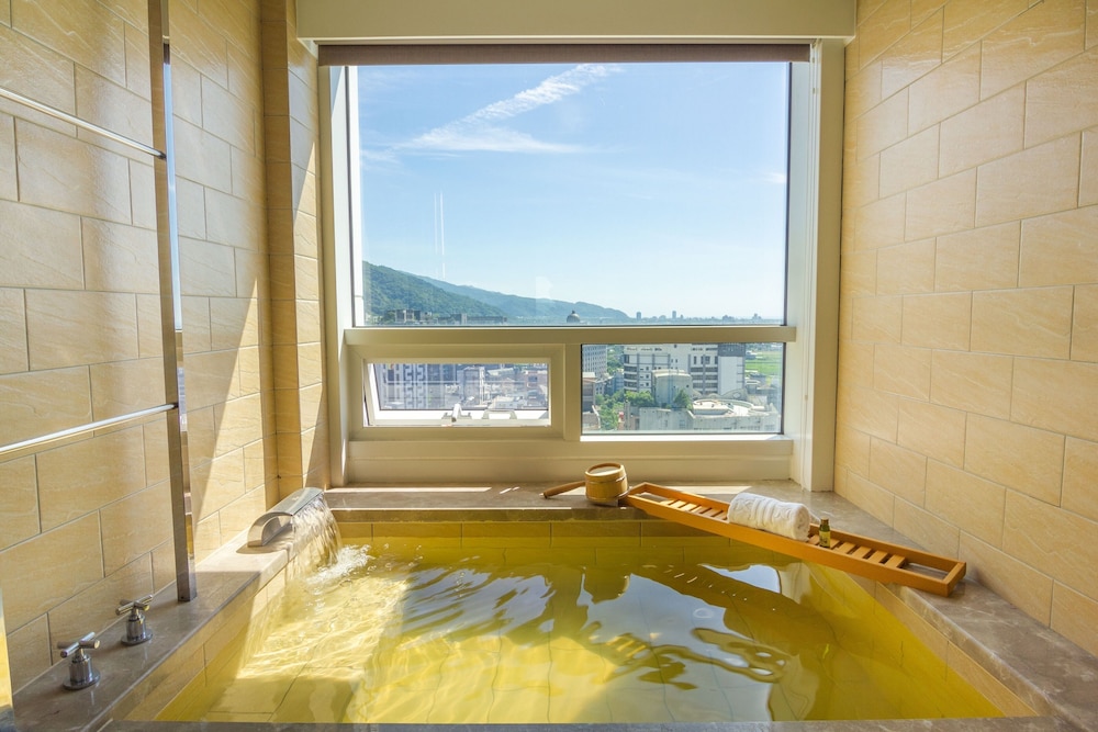 Kilin Hotel JiaoXi 68/95