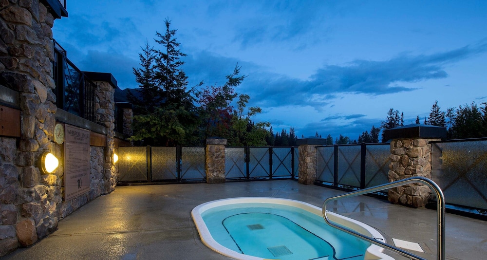 Glacier Mountaineer Lodge 18/32