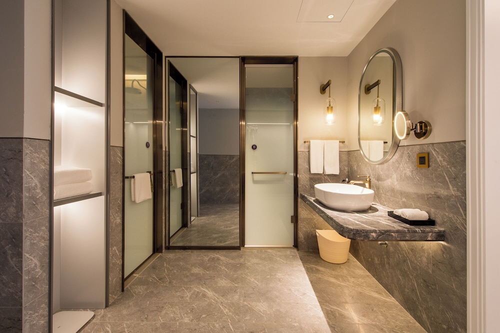 Mercure Changchun Hengxing 40/46