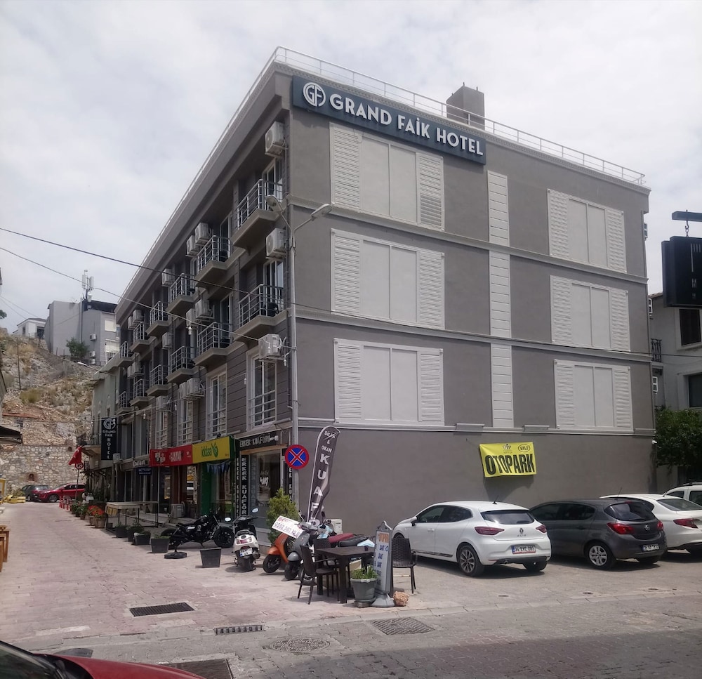Faik Hotel 34/50