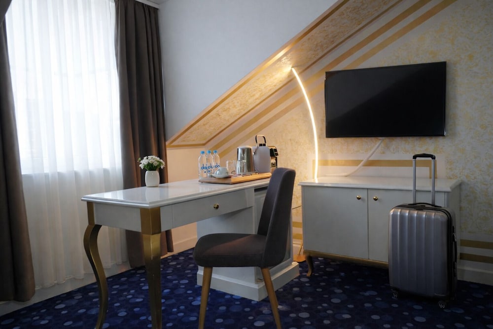 Hotel Bayer S 56/64