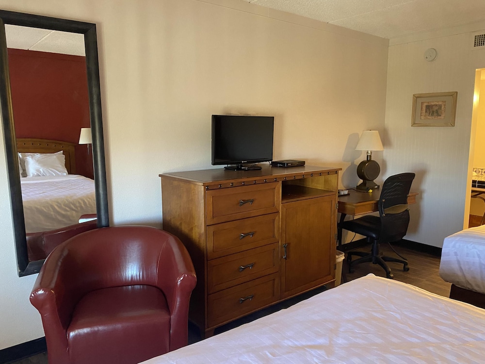 Tombstone Lookout Lodge, SureStay Collection by Best Western 40/49
