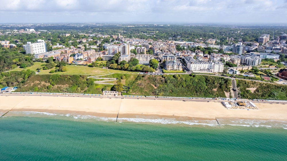 THE NICI Bournemouth 40/50