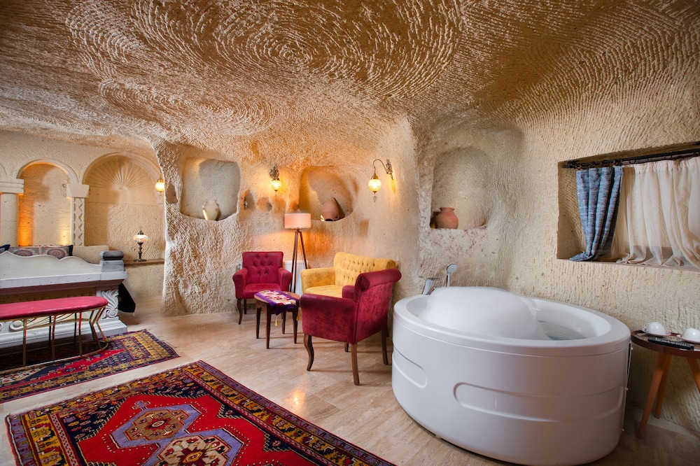 Carna Cave Hotel 49/50