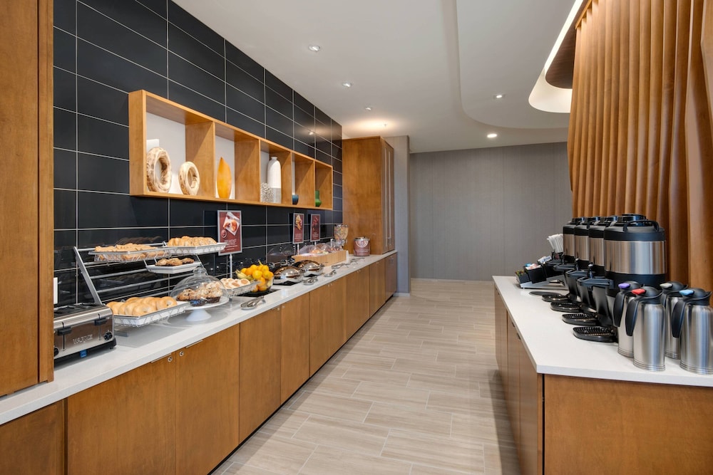SpringHill Suites by Marriott Indianapolis Keystone 33/48