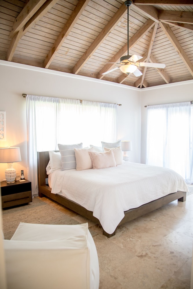 Villa Montana Beach Resort 21/75