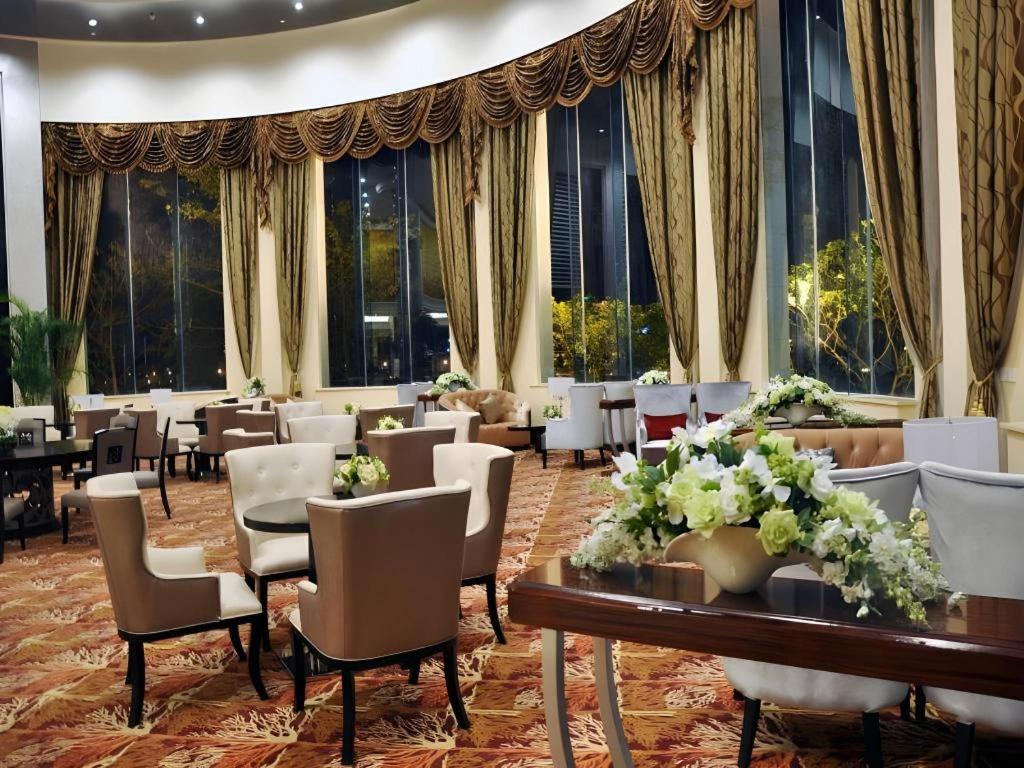 Country Garden Phoenix Hotel Yunfu 27/35