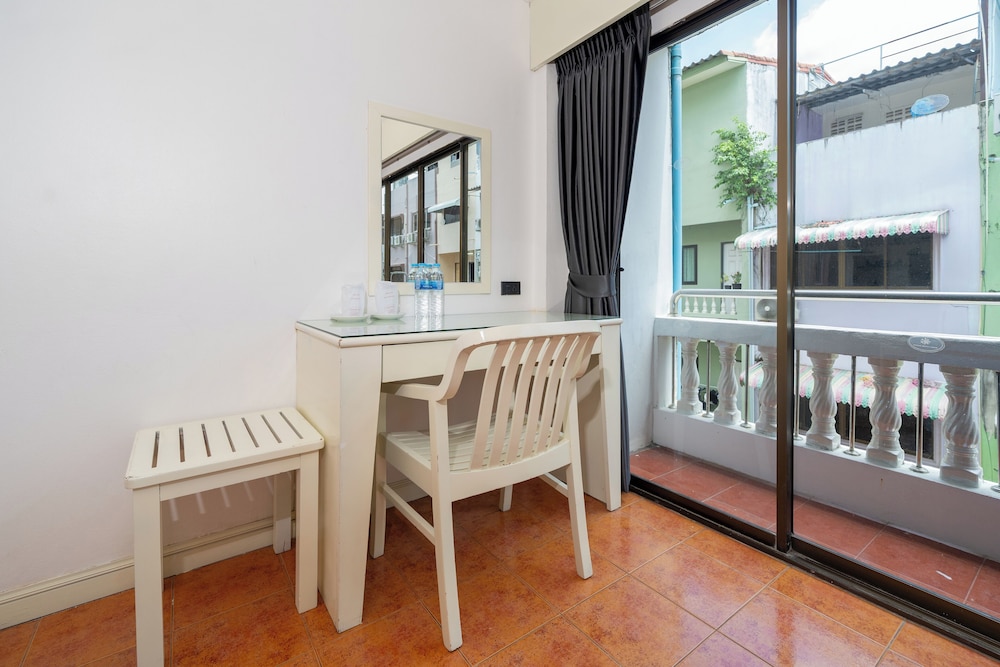 Patong Central Residence & Apartment 37/50