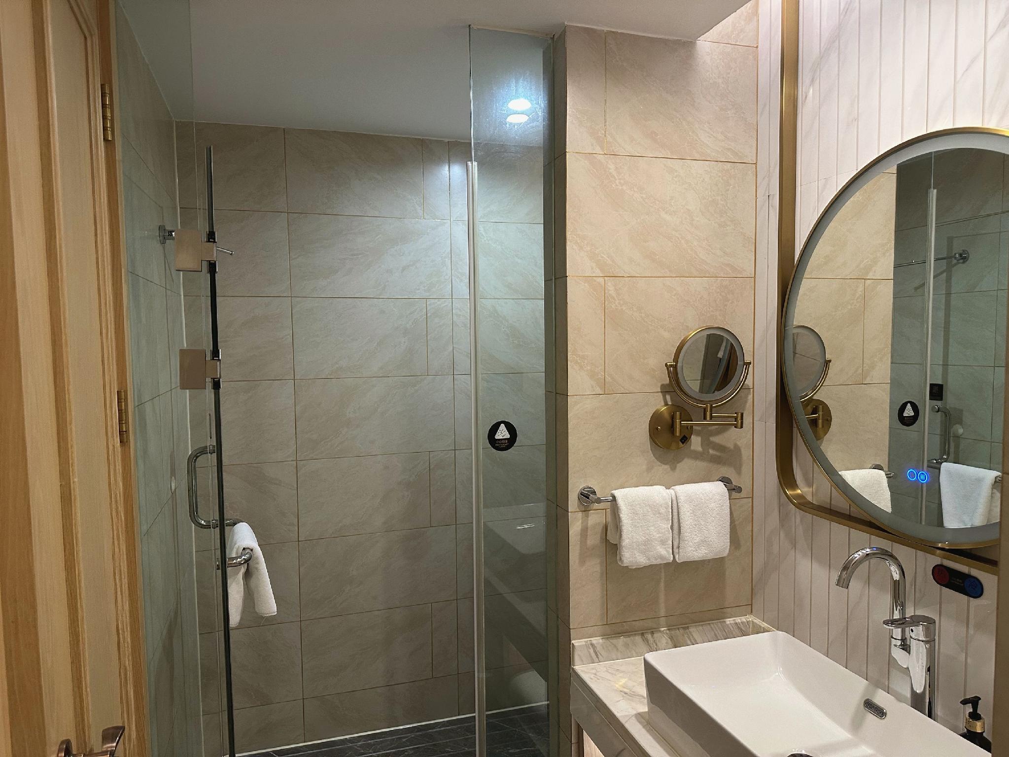 Vienna Hotel (Shunfengshan Park, Shunde) 45/46